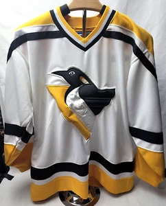 PITTSBURGH PENGUINS HOCKEY JERSEY - VINTAGE STARTER - YOUTH L/XL - Picture 1 of 8
