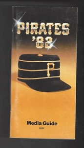 1982 PITTSBURGH PIRATES MEDIA GUIDE WILLIE STARGELL AUTOGRAPH His Last year! - Picture 1 of 2