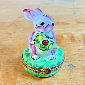Limoges P.P.A Easter Bunny Watering Spring Flowers Trinket Box Peint Main - Picture 1 of 6