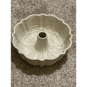 Longaberger Bundt Cake Pan Pottery Ivory Woven Traditions - Picture 1 of 6