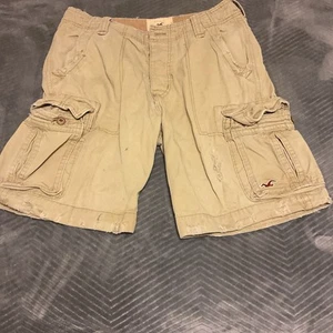 Hollister Khaki Mens Cargo Shorts Size 33 - Good condition - Picture 1 of 7