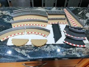 SCALEXTRIC. SCALEXTRIC RUN OFF CRASH BARRIERS, LARGE BUNDLE 2 - Picture 1 of 3