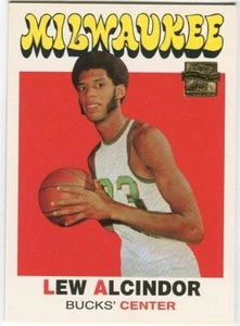 2001-02 NBA Topps 'Reprints' Lew Alcindor #100 Milwaukee Bucks Insert Card - Picture 1 of 2