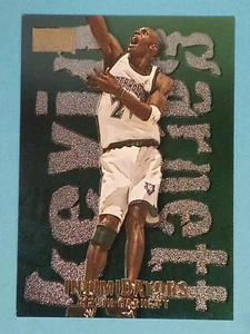 1996-97 Skybox Premium Kevin Garnett Minnesota Timberwolves #8 - Imagen 1 de 2