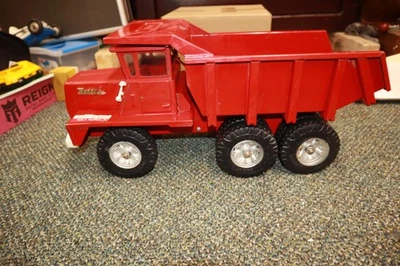 Camión de construcción de volteo hidráulico Buddy L Mack grande de colección Foto 1 de 4