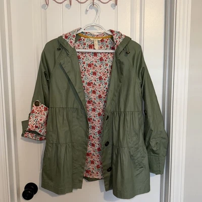 Chaqueta de Lluvia MATILDA JANE Wilderness Talla XS Verde Salvia Abotonada Foto 1 de 4