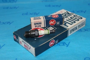 NOS Spark Plugs AC GM Acniter II R45T 5613356 Box Of 8 - Picture 1 of 3
