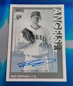 Instantáneas Reid Detmers 2022 Topps Archives blanco y negro novato automático #11 SP/25 - Imagen 1 de 2