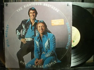 RIGHTEOUS BROTHERS Give It To The People LP VG+ 1974 Capitol - Imagen 1 de 2