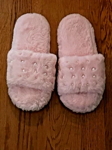 Pudus Audrey Pearl Faux Fur Pink Slide Slippers Sz Large 9-10 NWOT Memory Foam - Picture 1 of 7