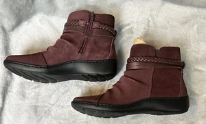 Clark Suede Ankle Boots Cora Braid Burgundy Size 7 Western Casual Fall Shoes - Picture 1 of 7