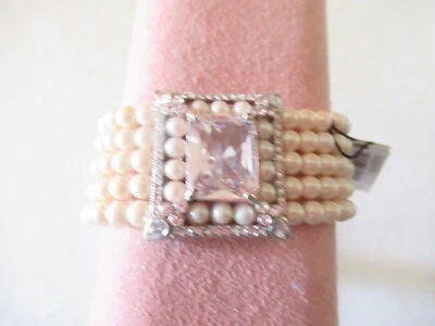 NUEVO CON ETIQUETAS Pulsera Elástica Carolee 5 Trenzados Pequeña Imitación Perla y Piedra - Tono Plata Foto 1 de 4