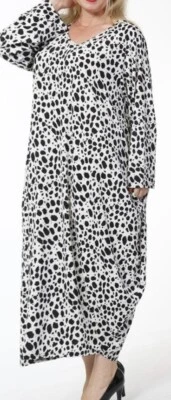 PLUS SIZE BLACK/WHITE SPOTTED PATTERN 2 POCKETS BALLOON JERSEY DRESS Size 18-20 - Image 1 of 3