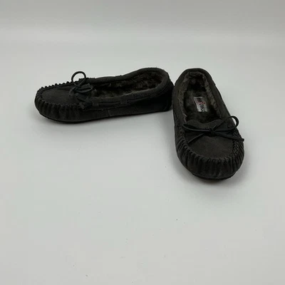 Minnetonka Gray Suede Moccasins Shearling Lined Slippers Women’s Size 7 Shoes - Image 1 of 4