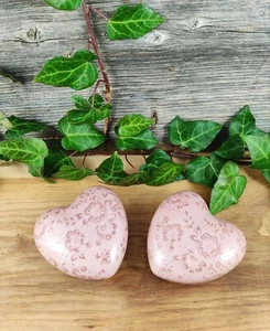 Dekoherz 2xSET 11 cm Herzen Blumen Landhaus Gartendeko Shabby Deko Ranke ROSA - Bild 1 von 5