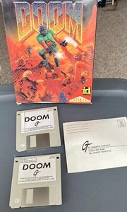 1993 Doom Shareware PC IBM 3.5” 2 Floppy Disk id Software - Picture 1 of 11