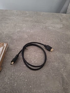 Amazon Basics HDMI Cable 3ft - Picture 1 of 7