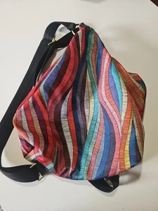 Cartera Mochila Ligera Multicolor Abstracta Marca Mariposa Negra  - Imagen 1 de 8