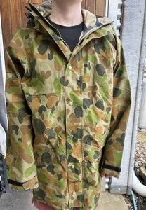 Vintage Surplus Camo Combat Jacket Waterproof Size Large 100-110cm FAST POST - Foto 1 di 8