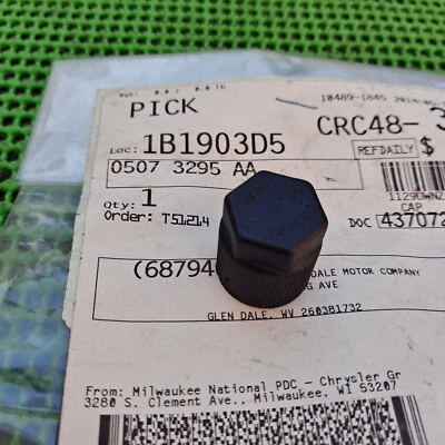 2002 2003 Jeep Grand Cherokee 4.7L NOS MoPar A/C Charge Valve CAP - Image 1 of 2
