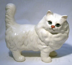 BESWICK WHITE PERSIAN STANDING   CAT  1898 - Picture 1 of 5