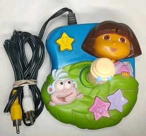 DORA The EXPLORER Jakks Pacific 2005 PLUG N PLAY TV Games Controller - Picture 1 of 7
