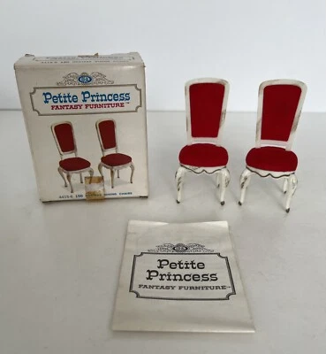 Ideal Pequeño Princesa Fantasía Muebles Anfitriona Sillas de Comedor Rojo Casa de Muñecas Juguete Foto 1 de 4