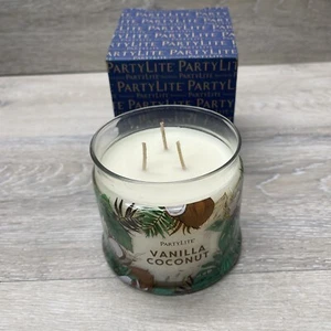 PARTYLITE VANILLA COCONUT GLASS CANDLE 13.2OZ With 3 WICKS - SMELLS AMAZING! - Picture 1 of 5