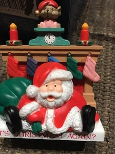 TRADITIONS ENESCO TYP WEIHNACHTSSCHMUCK: IT'S CHRISTMAS AGAIN? Weihnachtsmann & Maus - Bild 1 von 7