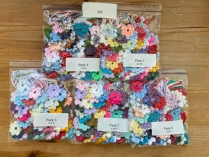 Huge Pack of 250 Crochet Flowers (3cm)- Multi - Crafts Embellishments - Pack 3 - Picture 1 of 6