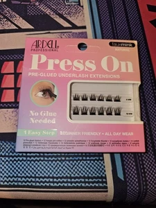 Extensiones de pestañas postizas Ardell Professional Press On - Imagen 1 de 2