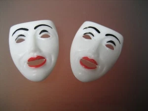 2x Zierteil / Kunststoff-Knöpfe - Maske - Fasching - venezianische Maske - - Bild 1 von 1