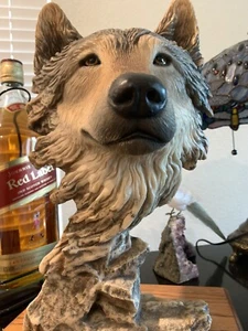 Stephen Herrero Skulpturen Wolf "Hüter der Wildnis" Serie 1531 von 2500 - Bild 1 von 8