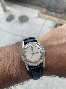 Universal Geneve Spectator Cal 1005  Vintage Watch
