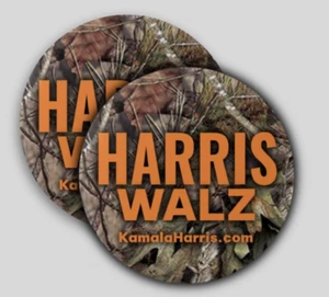 Kamala Harris CAMO Pin Botones Tim Walz Presidente 2024 Demócrata Político 2.25" - Imagen 1 de 1