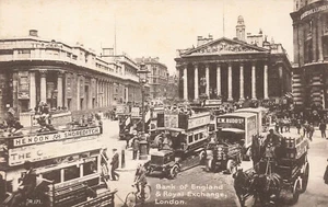 LONDRES INGLATERRA CALLE OCUPADA POR BANCO DE INGLATERRA POSTAL VINTAGE c1910 042024 T - Imagen 1 de 2