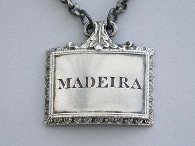 Etiqueta de vino Sheffield Plate siglo XIX 'Madeira' c1820 Foto 1 de 4