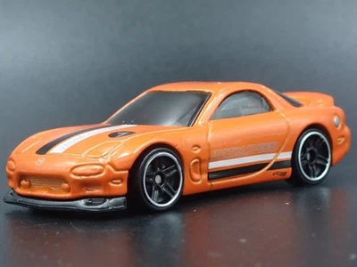 1992-2002 Mazda RX7 Jdm Arancione 1:64 Scala da Collezione Diorama Modellino - Immagine 1 di 4