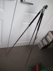 Velbon camera tripod - extends to 110cm - Picture 1 of 4