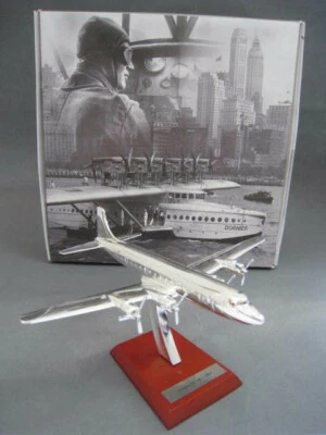 Douglas DC-6B Bj. 1951 versilbert ATLAS Edition Maßstab 1:200 Limitiert OVP NEU - Bild 1 von 4