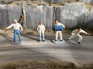 Painted Race Crew - White - 1/32 Scale - Scalextric Carrera Ninco Scenery