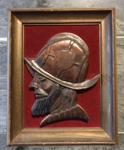 USA Unmarked Vtg WITCO Wood Carved Conquistador Wall Art Red Velveteen MCM - Picture 1 of 4