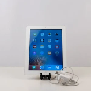 Apple iPad 16GB Wi-Fi MC979B/A | Silver Tablet, Ready to Use - Picture 1 of 4