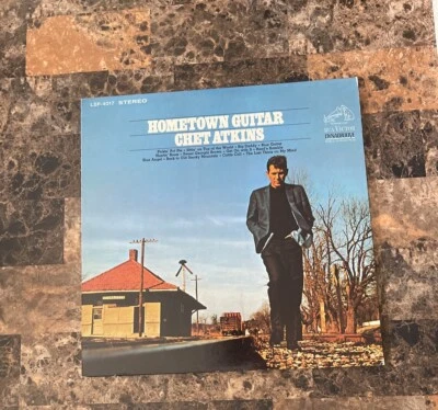 Chet Atkins Hometown Guitar RCA Victor Dynagroove 1968 Record - Image 1 of 4
