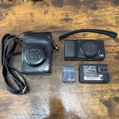 RICOH GR II Black Compact Digital Camera 16MP Wi-Fi Tested - Image 1 of 4