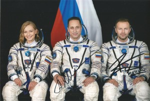 Film in space Peresild/ Soyuz MS-19 crew hand-signed photo/ COA