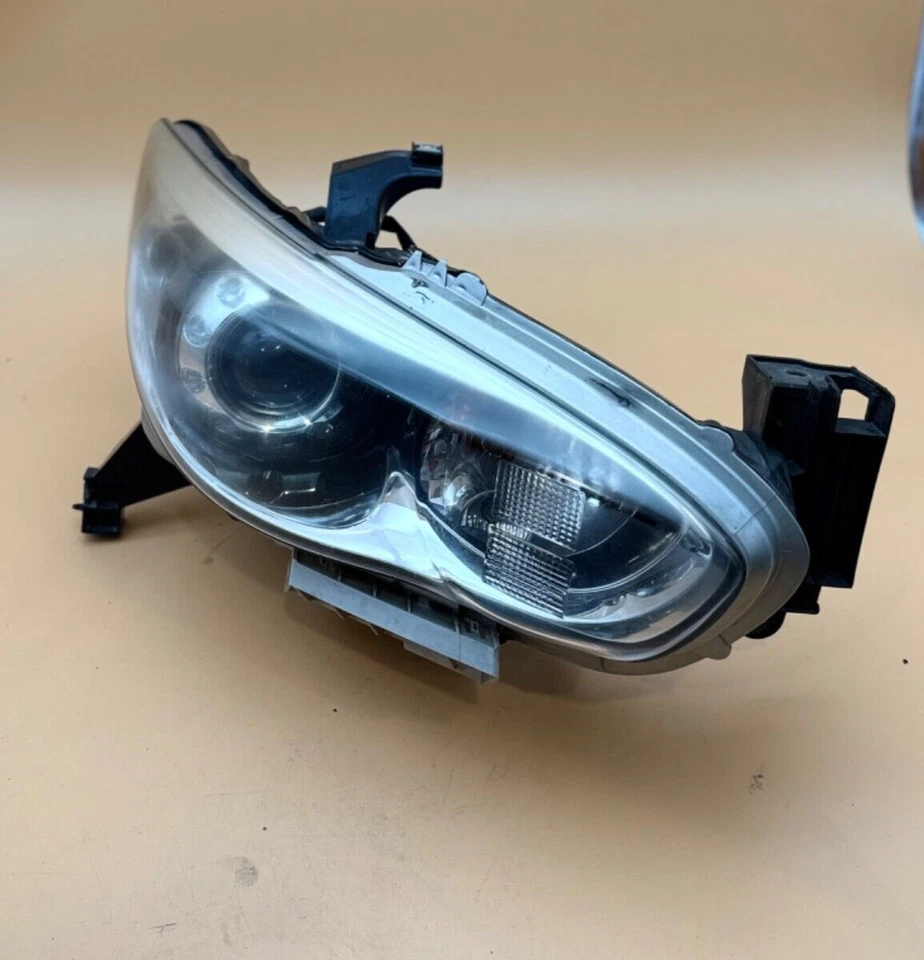 Infiniti JX35 QX60 Right Passenger Side RH Xenon HID Headlight 2013-2015 OEM - Image 1 of 4