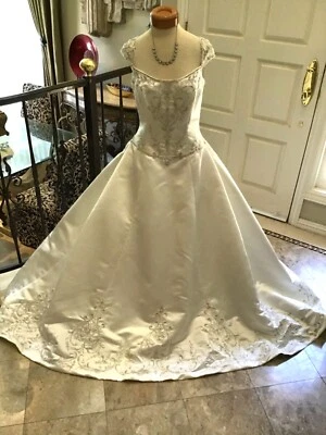 JASMINE Bridal  gown Wedding Dress Ivory/silver embroidery  12 NEW with tag - Image 1 of 4