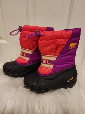 NUEVO SIN CAJA ¡NUEVO! Sorel Botas Niño 9Cub Invierno Nieve Púrpura Rosa Media Pantorrilla Impermeables Foto 1 de 4
