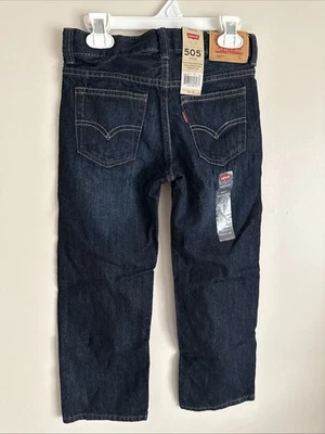 Pantalones de mezclilla Levi’s 505 para niños talla 7 regular lavado oscuro niños ajuste cintura pierna recta nuevos con etiquetas Foto 1 de 4